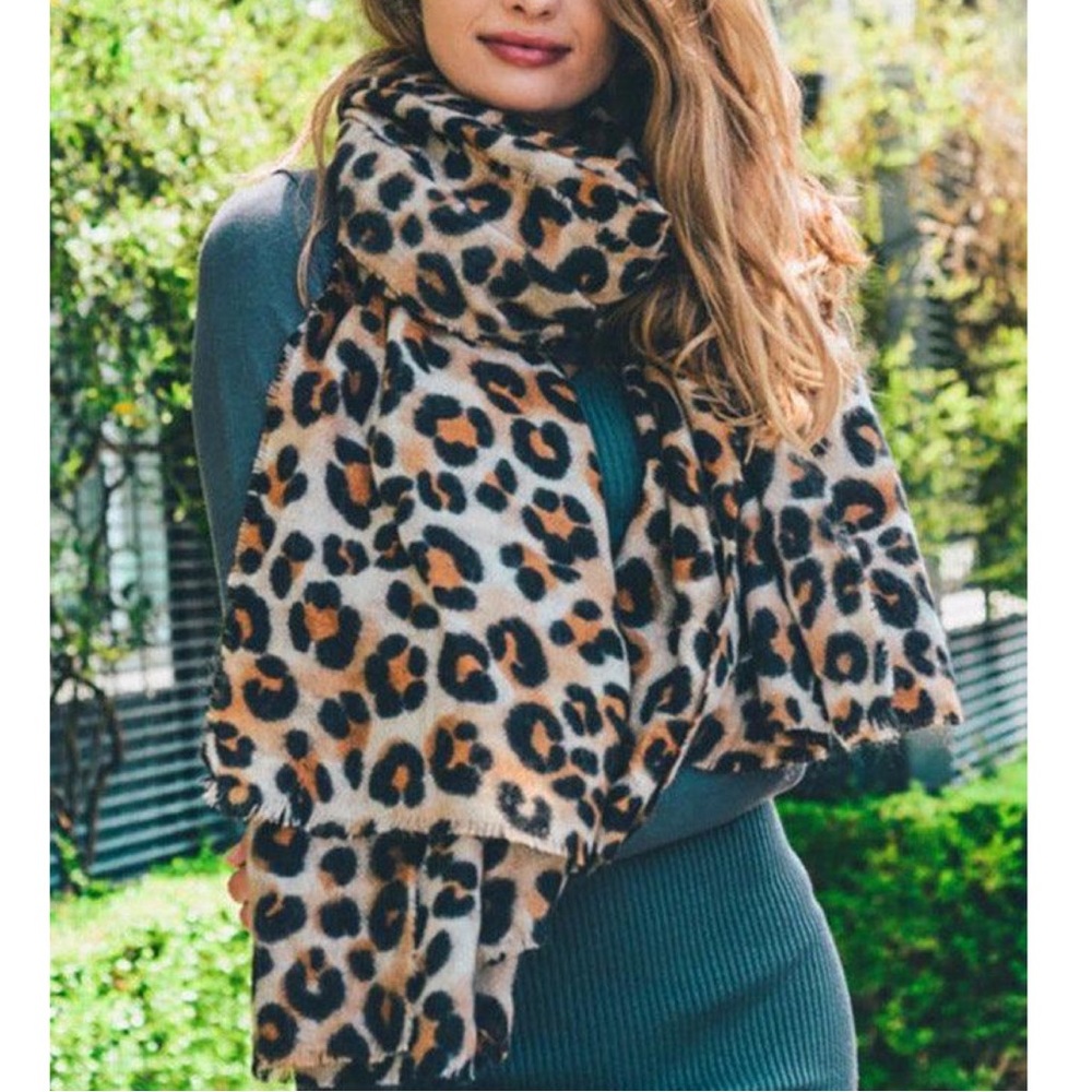 Cozy Leopard spring frayed hem Scarf